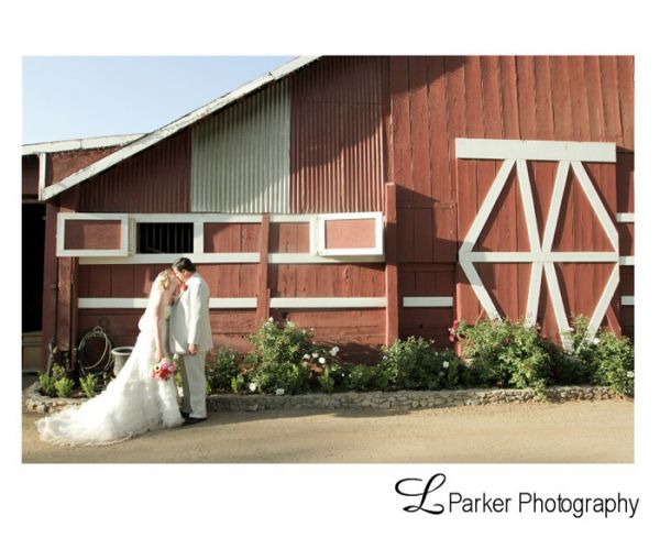 farm-charm-themed-wedding22BCAF7EAE-5115-3ABA-C322-8FF8AF88B217.jpg